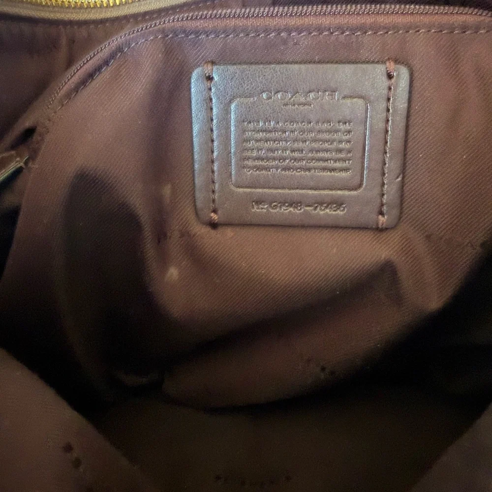 Coach Sutton Hobo Bag Polished Pebble Leather Scallop Rivets Crossbody Style7643 - Picture 12 of 15